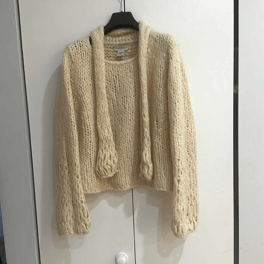 Wool and camel hair sweater with mini scarf attached